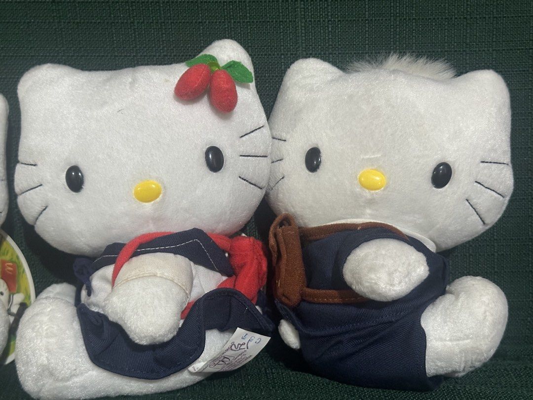 McDonald’s Hello Kitty School Uniform (Category: Character Goods) located in Manila. Submitted by sytakayama (Listing ID 1462551065, Image 3). Description: 300 per set vintage Hello Kitty.