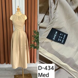 (Category: ) located in . Submitted by kimlyncloset (Listing ID 1462471289, Image 1). Description: .