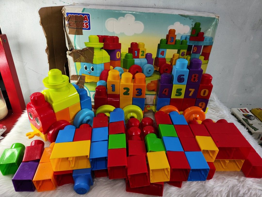 Mega Bloks Train Building Blocks Set (Category: Lego & Building Sets) located in Cavite. Submitted by tinetaclesss (Listing ID 1462524739, Image 1). Description: complete .