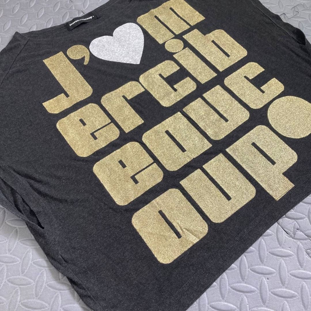 mercibeaucoup – Gold Print Boxy Top (Category: Sleeveless) located in Quezon City. Submitted by archived.g (Listing ID 1462478526, Image 3). Description: mercibeaucoup – Gold Print Boxy Top - Brand: mercibeaucoup Made in: China Year: Material: Cotton Color: Charcoal Black Marked size: 1 Sizing: Measurements (laid flat) Shoulders: 23” Sleeves: Bust: 25” Waist: 24" Length: 23” Color rating: 9/10 Condition: 9/10 Flaws: minimal signs of usage .