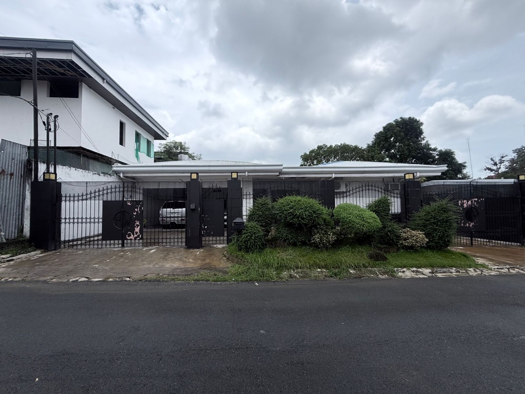 (Category: ) located in . Submitted by jm.legaspi_09956280493 (Listing ID 1462541667, Image 1). Description: .