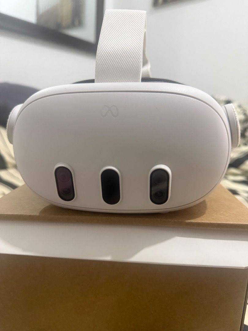 Meta Quest 2 VR Headset with Controllers (Category: Others) located in Caloocan City. Submitted by geljamie (Listing ID 1462542367, Image 2). Description: Meta Quest 3 512GB for sale ✨ • Used only twice • Purchased September 5, 2026 • With original receipt • Complete with everything included in the original box • No issues, fully working • Very clean and well-maintained Selling because I’m not using it anymore. Price: ₱30,000 (slightly negotiable