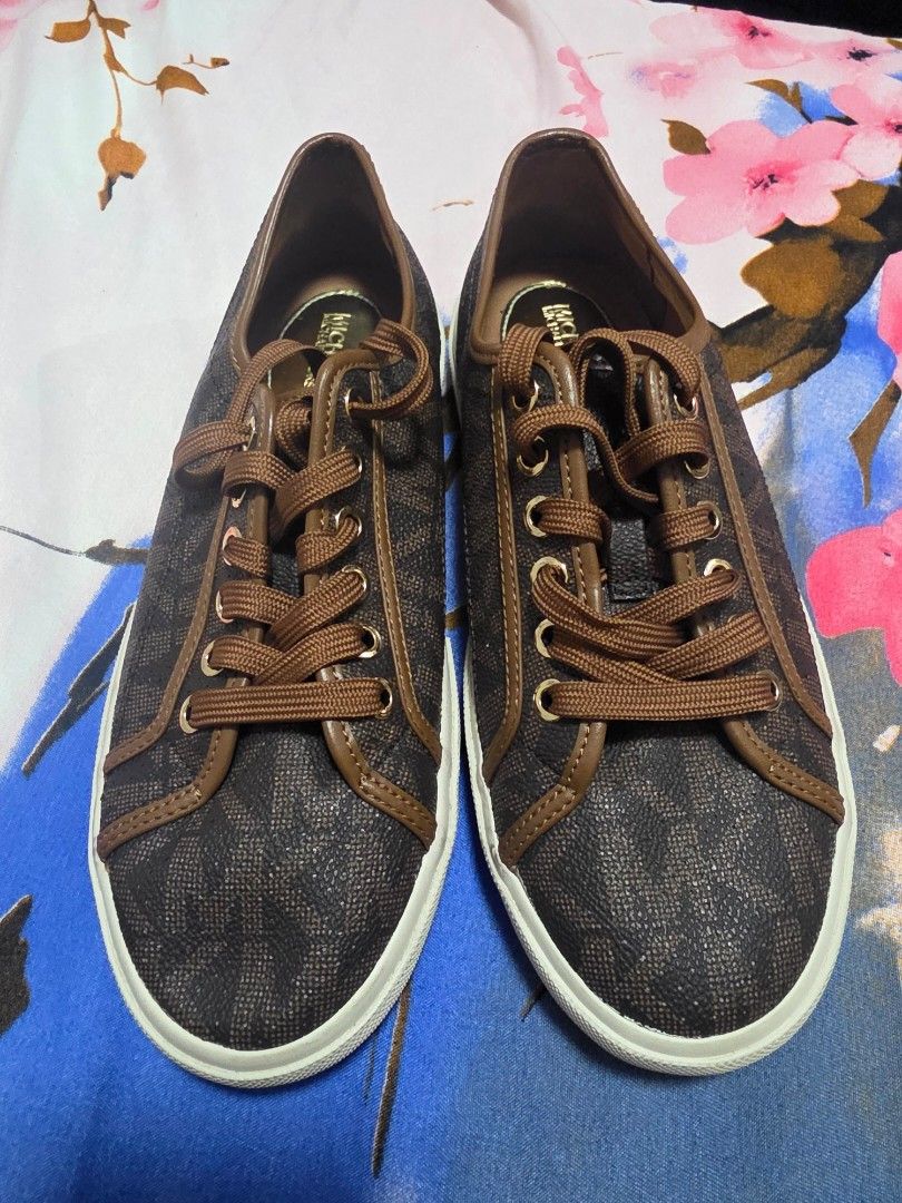 Michael Kors MK Boerum Sneakers (Category: Sneakers) located in Manila. Submitted by lilcheeseburger (Listing ID 1462509333, Image 1). Description: Original Michael Kors Boerum Brown Monogram Signature Logo Lace Up Sneakers Never worn No box.
