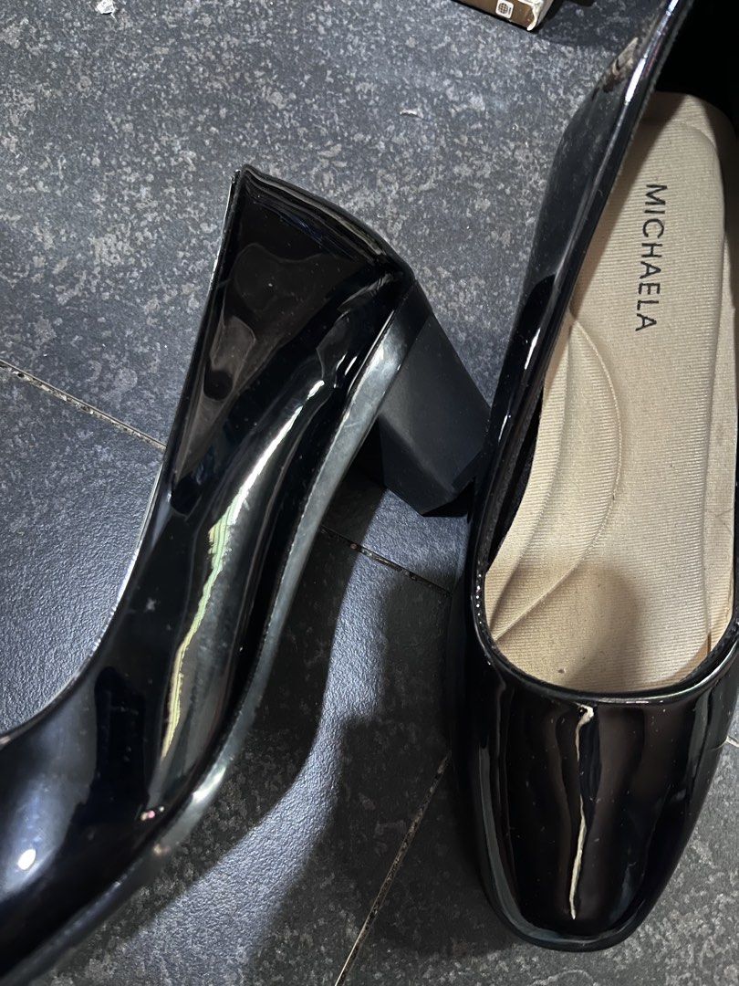 Michaela Black shoes (Category: Heels) located in Pasig City. Submitted by xmoshimanjuu (Listing ID 1462478932, Image 2). Description: Size 37 2 inch heels rfs: hindi na kasya and 1 time lang nagamit.