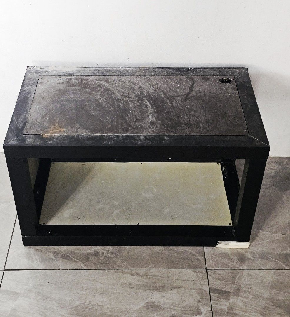 Microwave oven rack (Category: Tables & Sets) located in Makati City. Submitted by richpaul_ (Listing ID 1462644266, Image 3). Description: Lagayan namin ng microwave before pero dahil nga nagpaparenovate kami ng kusina hindi na need ito for the new interior. Maalikabok lang and please manage your expectation dahil malamang well used nga diba. So hinahang po ito sa wall and then pwed e nyo na ipatong yung lecheng microwave oven nyo dyan. Made of 
