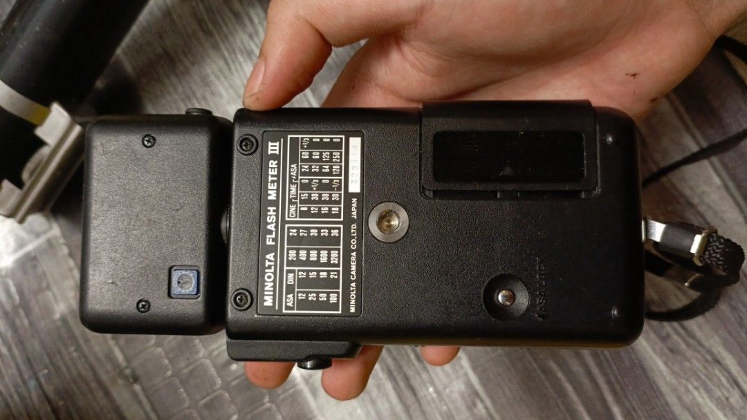 Minolta Flash Meter III (Untested) (Category: Video Cameras) located in Quezon City. Submitted by victorald25831 (Listing ID 1462530822, Image 2). Description: Good condition yung screen lang not sure. Untested.