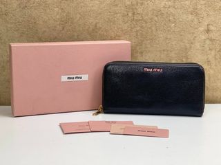 (Category: ) located in . Submitted by luxury_galeries (Listing ID 1462466958, Image 1). Description: .
