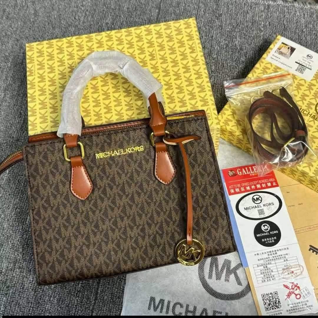 Mk Sachel Slingbag (Category: Shoulder Bags) located in Manila. Submitted by lovely_girl18 (Listing ID 1462627250, Image 3). Description: ✨Mk Sachel Slingbag✨ • with box, dustbag and receipt.