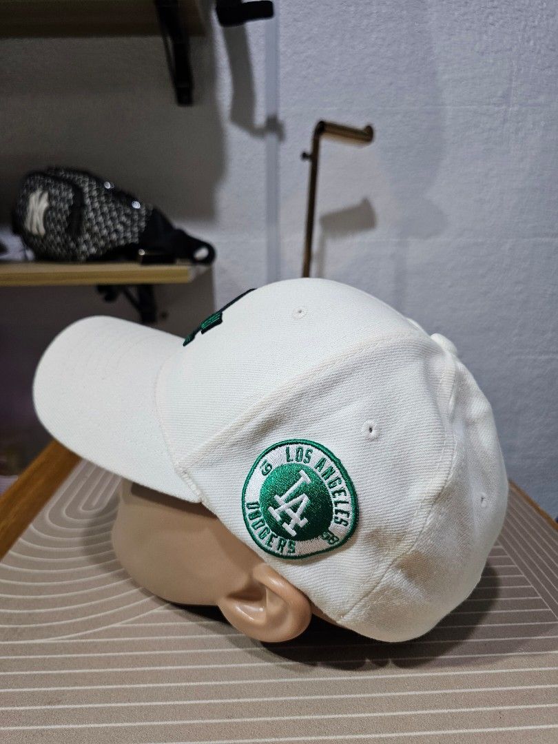 MLB Los Angeles Dodgers Flexfit Cap (Category: Caps & Hats) located in Baguio. Submitted by kayeonlineshop (Listing ID 1462507176, Image 3). Description: -Colorway: White / Green (White crown and visor with Dark Green embroidered text) -Model Specifics: Flexfit 6-Panel Structured Cap (Sized XS-S, matching head sizes 53cm–55cm).