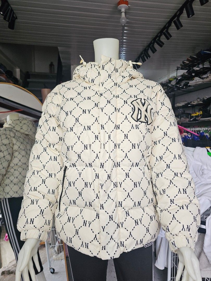 MLB New York Yankees cream monogram puffer jacket (Category: Coats, Jackets and Outerwear) located in Baguio. Submitted by kayeonlineshop (Listing ID 1462518120, Image 2). Description: -MLB New York Yankees cream monogram puffer jacket featuring an all-over diamond "NY" pattern and a large team logo on the chest..