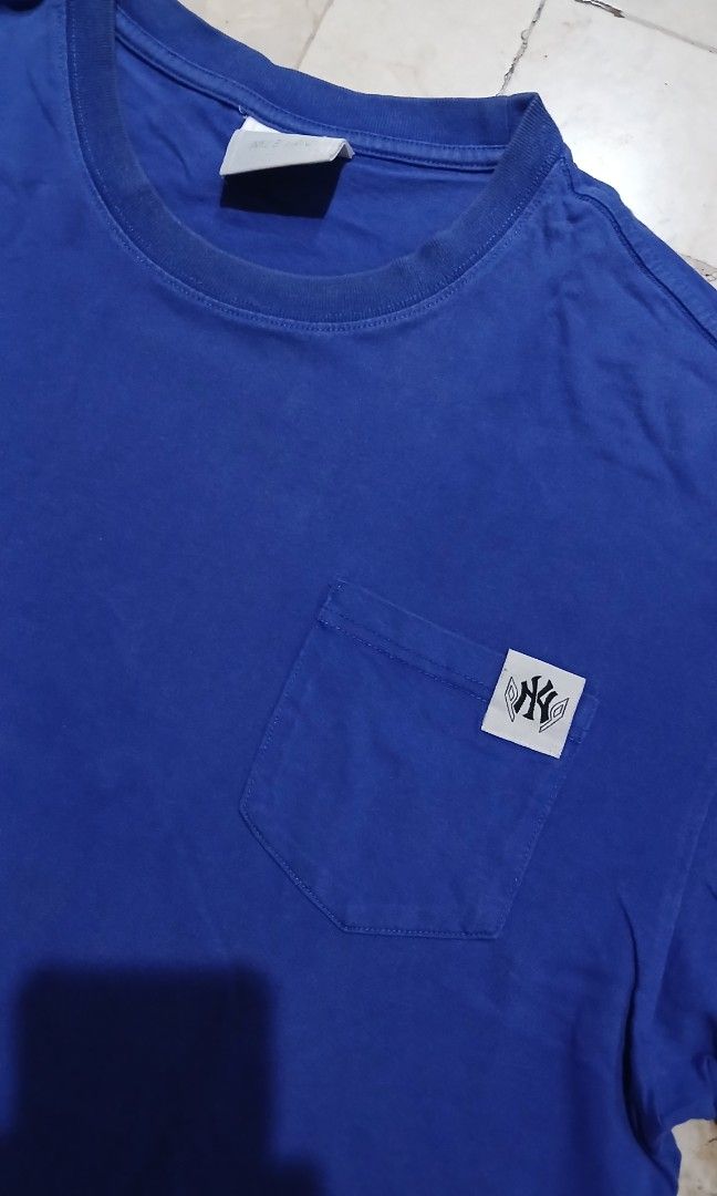 MLB POCKET TEE (Category: Tshirts & Polo Shirts ) located in Tarlac. Submitted by snatchedstitch.ph (Listing ID 1462639104, Image 2). Description: 23x27 9/10 CONDITION FADINGS NECK LINE NEEDS WASH LOCATION: TARLAC CITY.