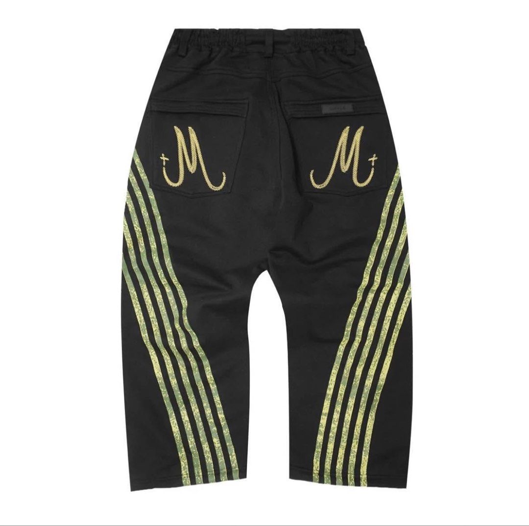 MN+LA "Copacabana" Phat Pants Anthracite/Moss (Category: Jeans) located in Manila. Submitted by carloradan59718 (Listing ID 1462571772, Image 3). Description: - MN+LA "Copacabana" Phat Pants - Color: Anthracite/Moss - Signature green stripe detail down the sides - Two back pockets with embroidered "M" logo - Baggy Fit - Please check the size chart for accurate measurements.