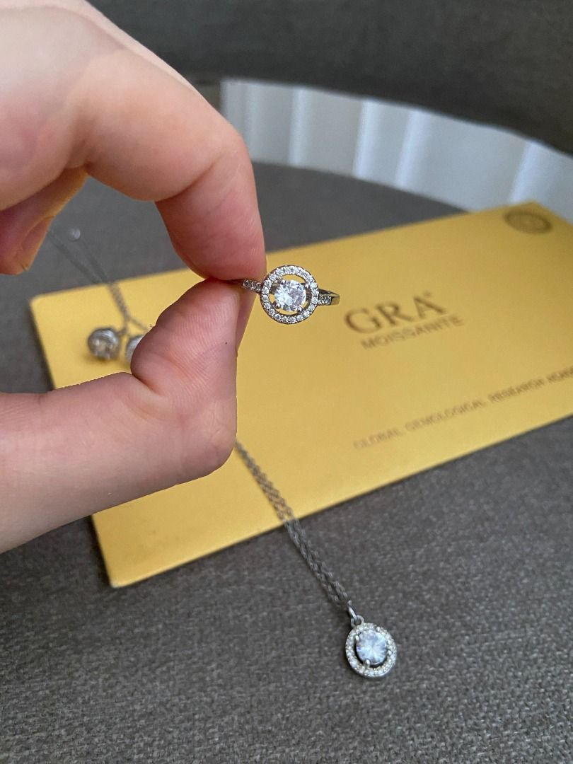 moissanite circle ring (Category: Rings) located in Quezon City. Submitted by japanandsingaporeluxepreloved (Listing ID 1462443877, Image 3). Description: 1250 each discount on set.