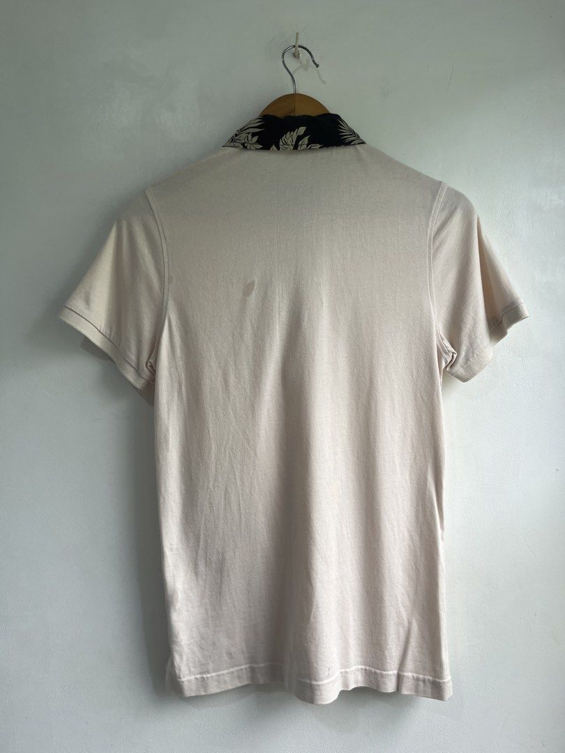 Moncler Maglia Floral Collared Polo (Category: Luxury Apparel) located in Dasmarinas. Submitted by bandananowheree (Listing ID 1462501715, Image 2). Description: Authentic Fits TTS And slimfit No flaws 18W 28L.