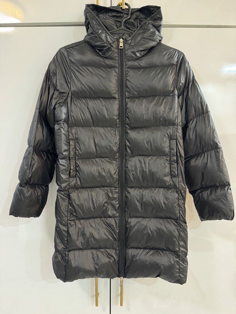 MONCLER puffer coat (Category: Coats, Jackets and Outerwear) located in Quezon City. Submitted by TGDL123 (Listing ID 1462609497, Image 2). Description: PReloved 14x18x30”.