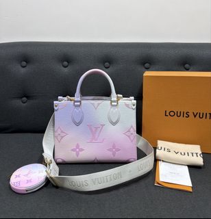 (Category: ) located in . Submitted by luxuryprelovedbagsby_by_agnes (Listing ID 1462493397, Image 1). Description: .
