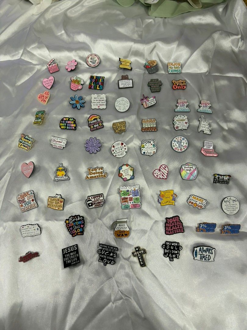 Motivational Brooch Pins (Category: Brooches) located in Pateros City. Submitted by lovealy_07 (Listing ID 1462624565, Image 3). Description: Brooch Pins 65 pesos each brand New for bag, clothes etc Pm for Available designs reseller only. no customization.