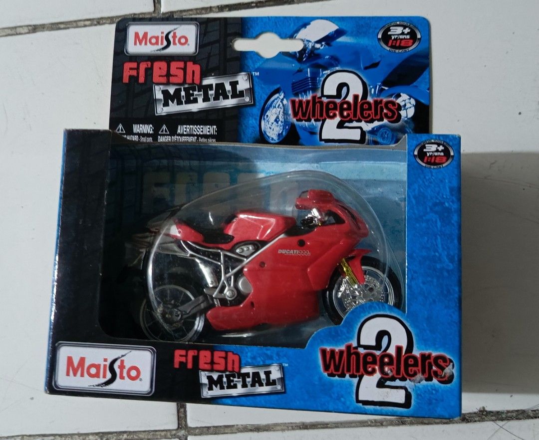 Motorcycles Maisto (Category: Vehicle & Diecast Models) located in Manila. Submitted by ronzky19 (Listing ID 1462669134, Image 3). Description: 400 Each mostly there are few that's 500 each, choose your bike location Paco Manila.
