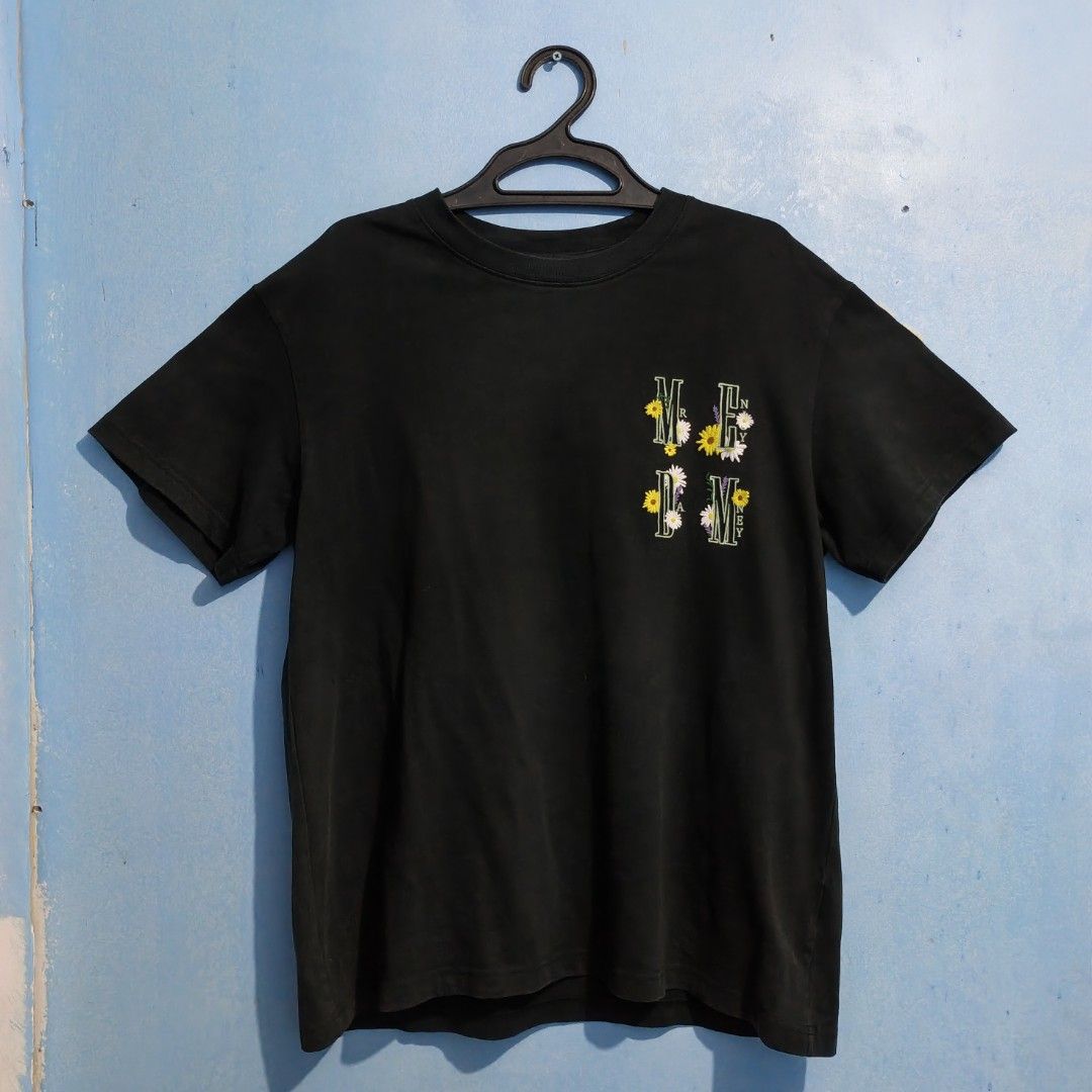 mr.enjoy.money Black Tee (Category: Tshirts & Polo Shirts ) located in Quezon City. Submitted by ashhhhyyy (Listing ID 1462475282, Image 1). Description: MEDM (Mr Enjoy Da Money) LARGE 22W x 27.5L EMBROIDED ALL DESIGN GOOD CONDITION 9/10 CR 300.