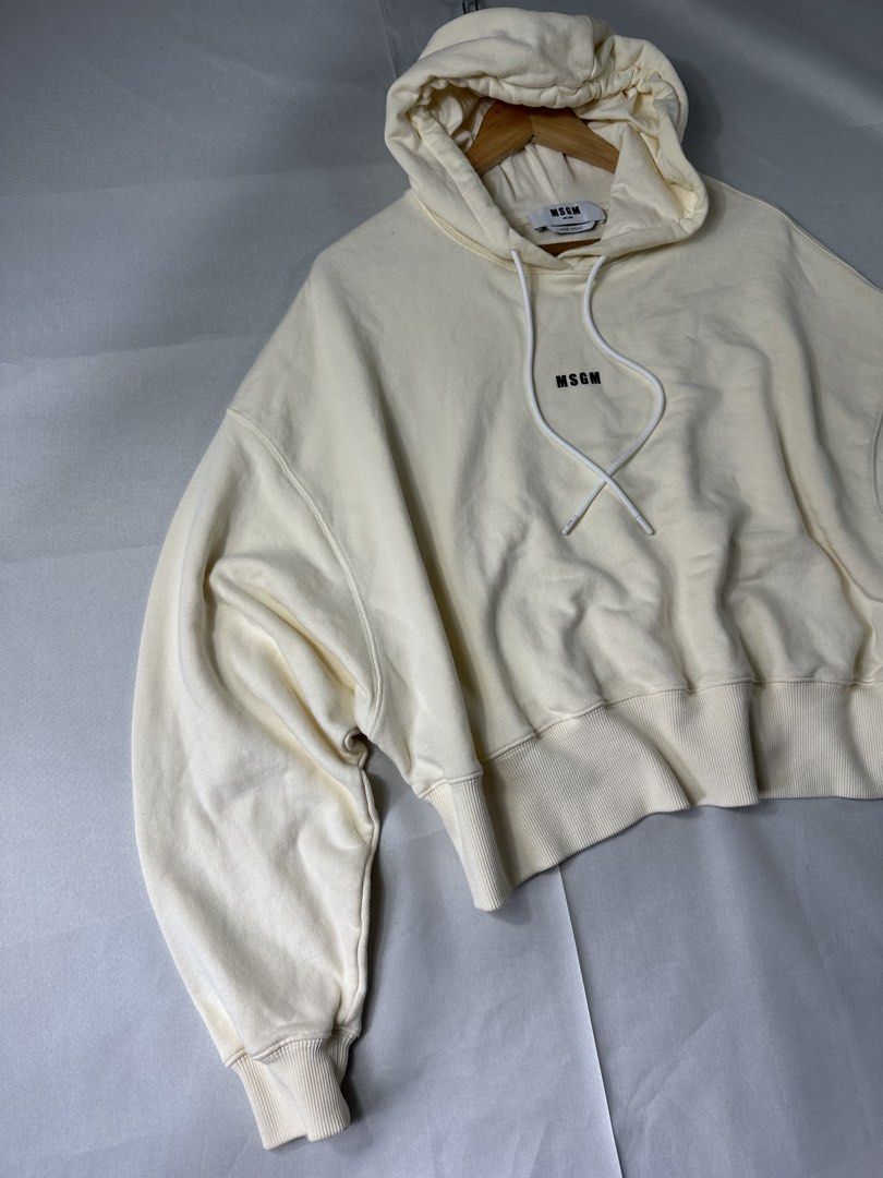 MSGM Cream Semi Cropped Hoody (Category: Coats, Jackets and Outerwear) located in Cabanglasan. Submitted by thefashiongarage.co (Listing ID 1462448412, Image 3). Description: Title - MsGM Model/Name - Semi Cropped Hoody Size on Tag - Medium Conditiion - Excellent Condition with no major isuue Dimension (WxLxH) - Category- Casual Fitting - Loose Fit Made in - Italy Material - 100% Cotton Color - Cream Design - Semi Cropped with printed Chest logo 