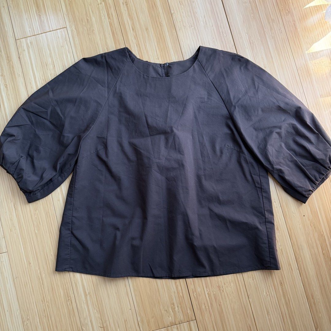 Muji Brown Blouse (Category: Blouses) located in General Santos City (Dadiangas). Submitted by giamaguas (Listing ID 1462545849, Image 2). Description: Still in excellent condition.