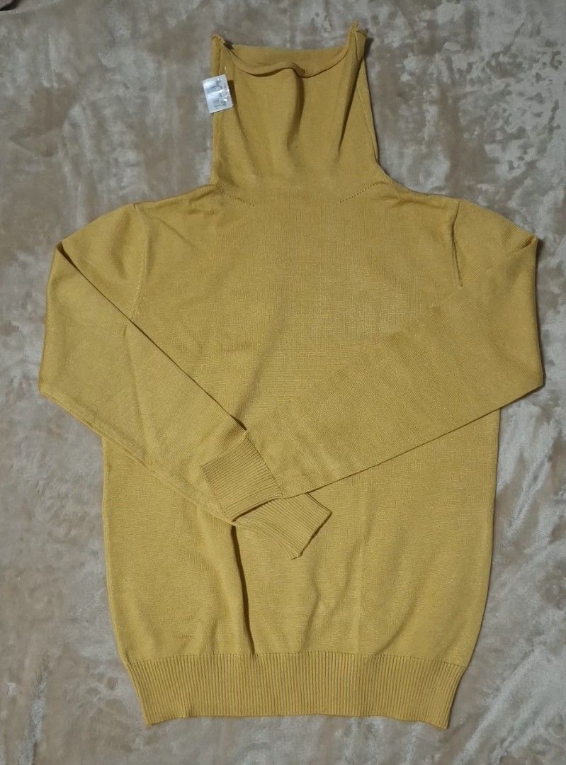 Mustard Yellow Turtleneck Sweater (Category: Coats, Jackets and Outerwear) located in Quezon City. Submitted by MP_Declutters (Listing ID 1462566125, Image 1). Description: Brand: Landmark Department Store Color: Mustard yellow Condition: Brand new, never used Original price: ₱359.75 No issues Description: Brand new, never used mustard yellow long-sleeve turtleneck sweater from Landmark Department Store. Simple and classy design, perfect for casu