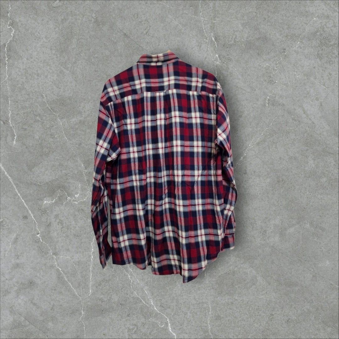 Nautica plaid flannel (Category: Coats, Jackets and Outerwear) located in Baguio. Submitted by fadexquisite (Listing ID 1462602017, Image 2). Description: Nautica plaid flannel Large 30x25 Excellent condition 400 plus ship fee.