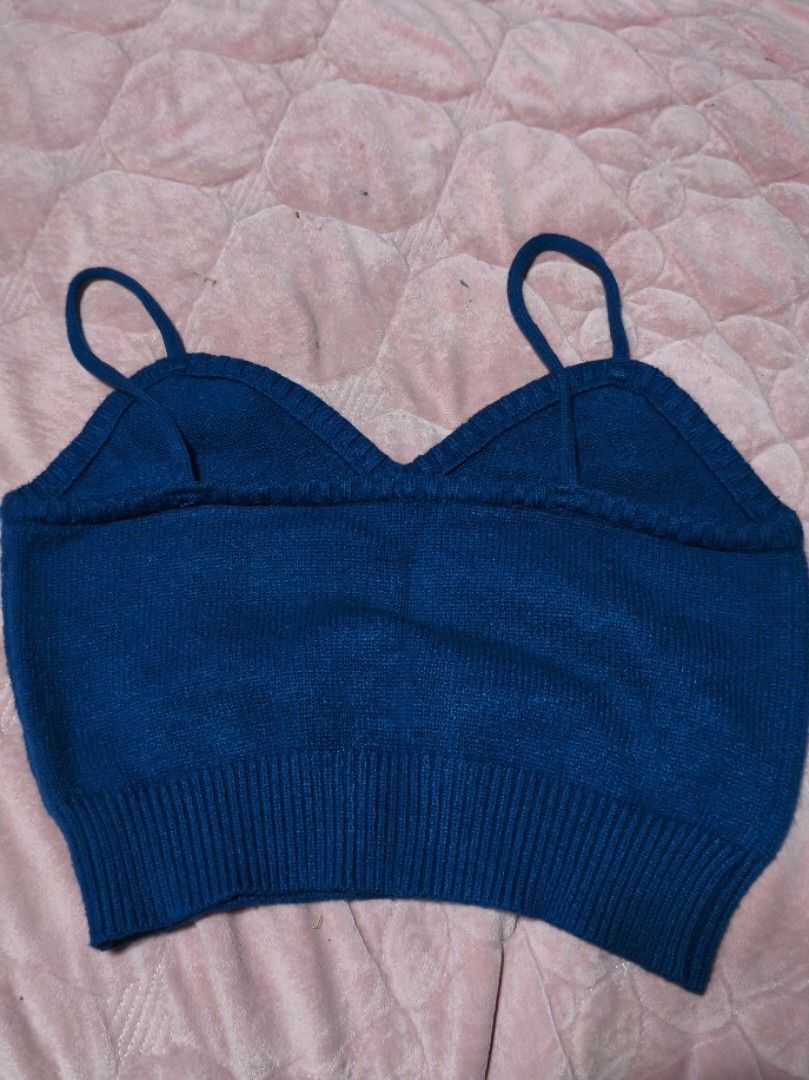 Knitted Navy Blue Tank Top (Category: Others Tops) located in Las Pinas. Submitted by dnbrbnt (Listing ID 1462488355, Image 2). Description: size med super nice in actual loc. las piñas.