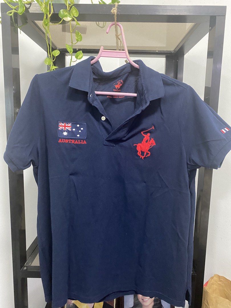 Navy Blue Unisex Tees (Category: Tshirts & Polo Shirts ) located in Quezon City. Submitted by zaffiro98 (Listing ID 1462503252, Image 1). Description: fits L Bust/Chestline 44” Waistline 44” Length 27”.