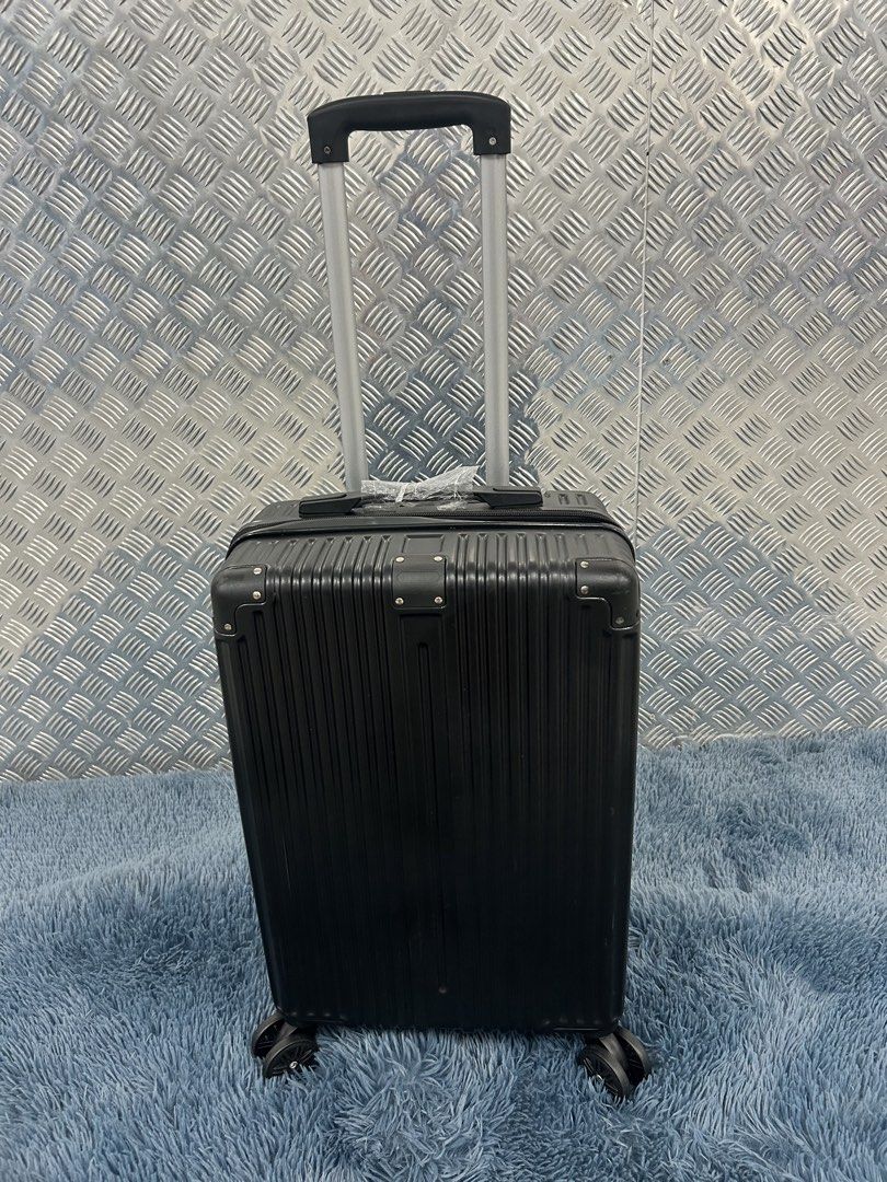 New： 20 inch luggage for handcarry ； 20 吋行李箱 55 x 35 x 22cm （分類：旅遊 - 旅行必需品及用品）位於 Hong Kong。 由 fashiontrade_luggage_company 提交（商品編號 1462469364，圖片 1）。簡介： 。