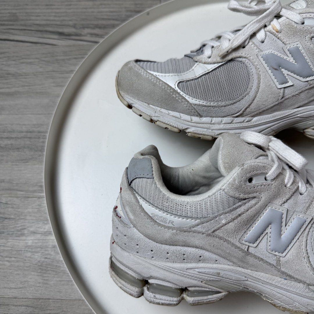 New Balance 2002r (Category: Sneakers) located in Manila. Submitted by wornagainstudios2 (Listing ID 1462640923, Image 2). Description: .