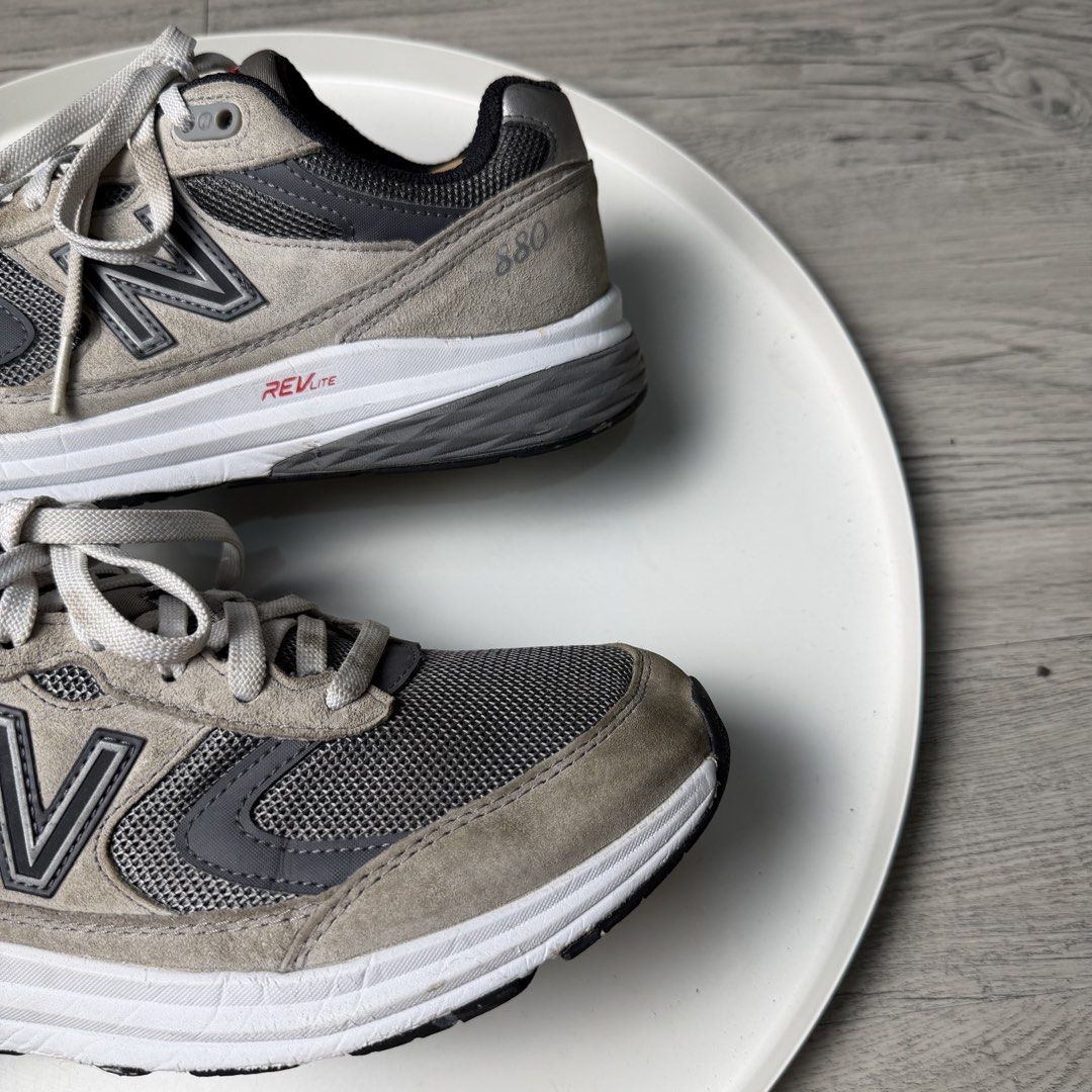New Balance 880 (Category: Sneakers) located in Manila. Submitted by wornagainstudios2 (Listing ID 1462637814, Image 3). Description: .