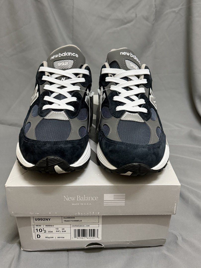 New Balance 992 經典款 美國製 男裝波鞋 （分類：波鞋）位於 Hong Kong。 由 keviilai 提交（商品編號 1462624352，圖片 2）。簡介： New Balance 992 經典款，美國製。深藍灰配色。