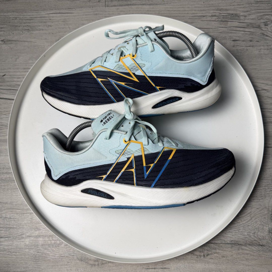 New Balance Revel v2 (Category: Sneakers) located in Manila. Submitted by wornagainstudios2 (Listing ID 1462638380, Image 1). Description: .