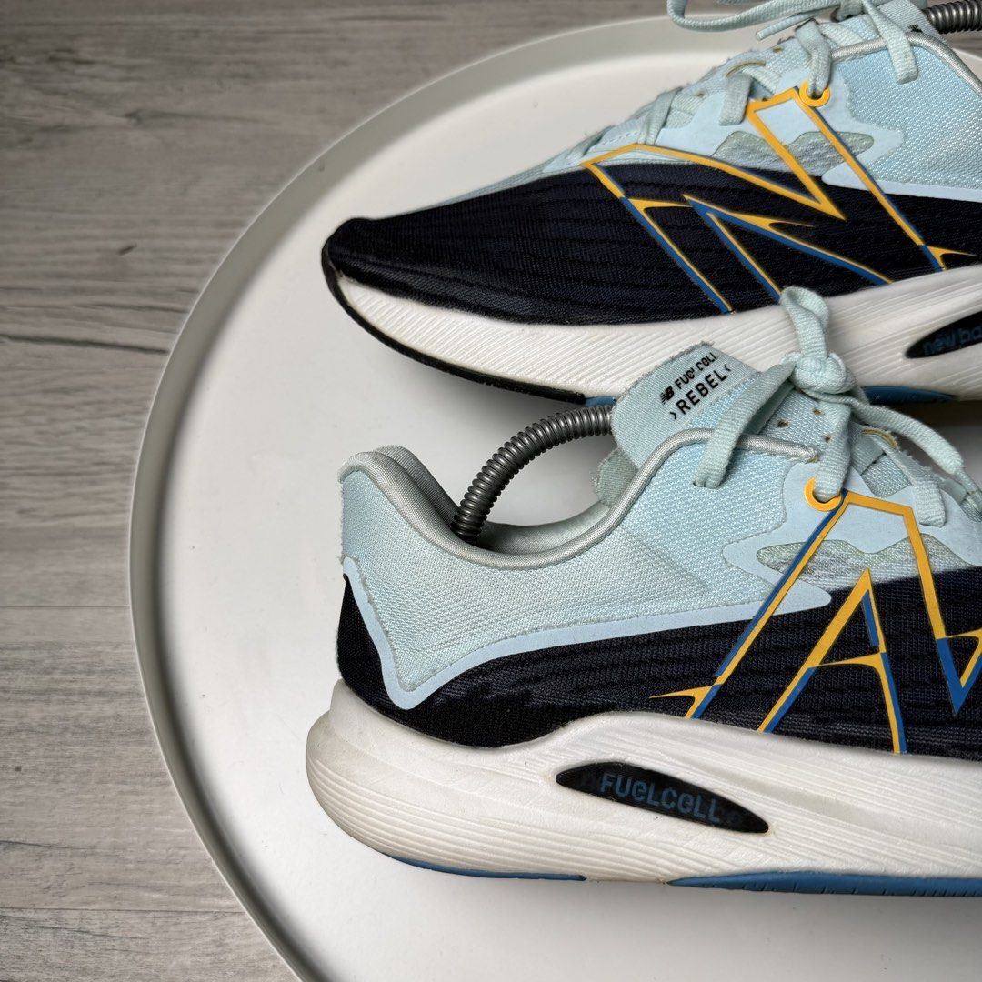 New Balance Revel v2 (Category: Sneakers) located in Manila. Submitted by wornagainstudios2 (Listing ID 1462638380, Image 2). Description: .