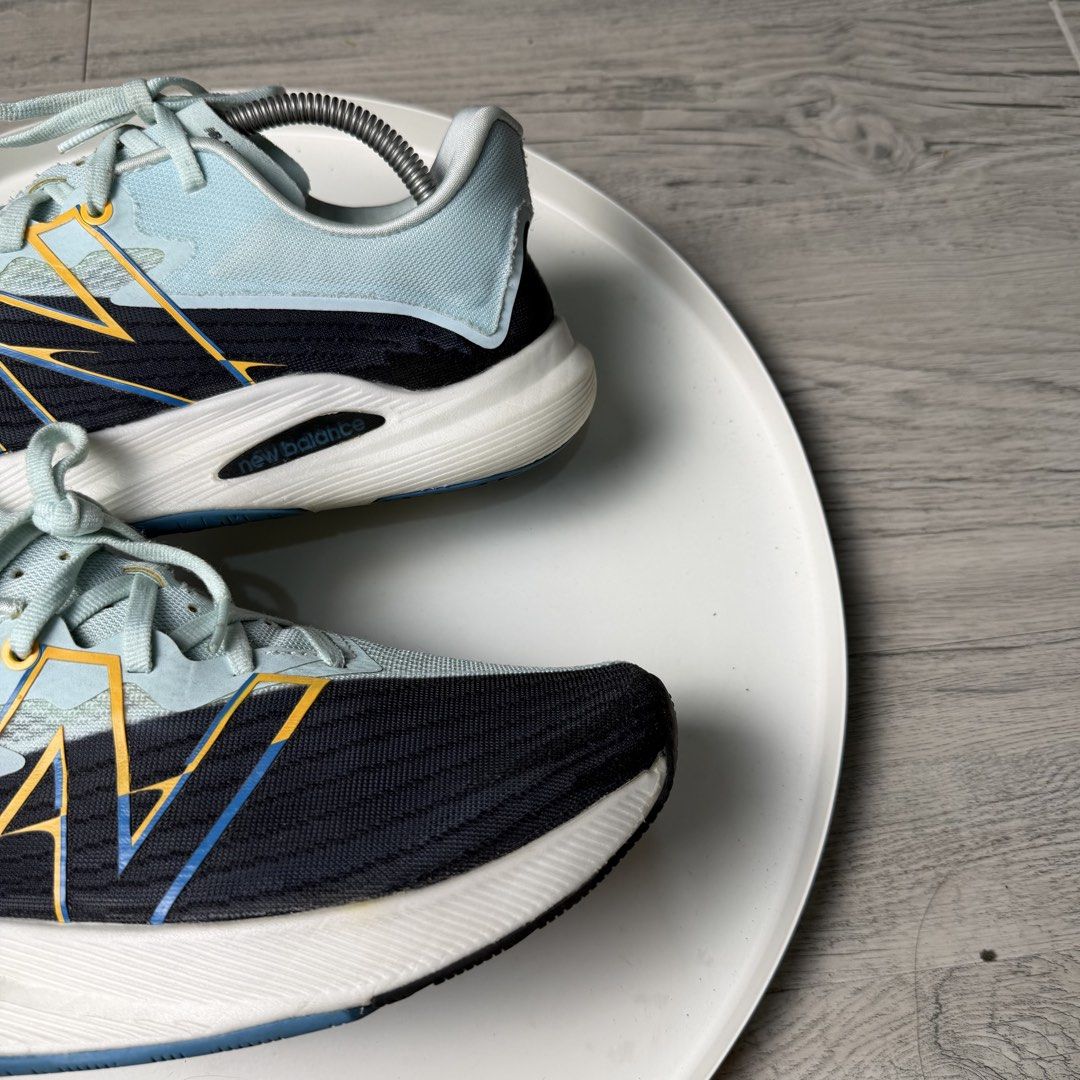 New Balance Revel v2 (Category: Sneakers) located in Manila. Submitted by wornagainstudios2 (Listing ID 1462638380, Image 3). Description: .