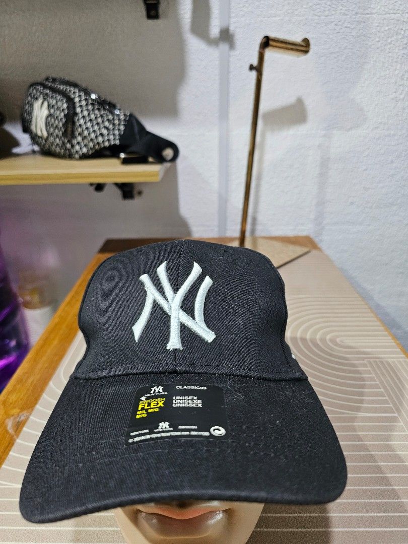 New york cap (Category: Caps & Hats) located in Baguio. Submitted by kayeonlineshop (Listing ID 1462548595, Image 1). Description: -no tag.
