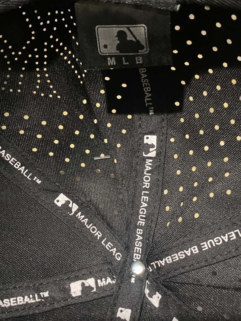 New York Yankees MLB Baseball Cap - Black, Perforated/Ventilated. (Category: Caps & Hats) located in Quezon City. Submitted by carlos132 (Listing ID 1462649169, Image 3). Description: - Officially licensed MLB - New York Yankees - Black perforated fabric for breathability - laser cut vent holes throughout. - Embroidered "NY" logo on front - Adjustable closure (Swoosh Flex) M/L. - Brand new with tags.
