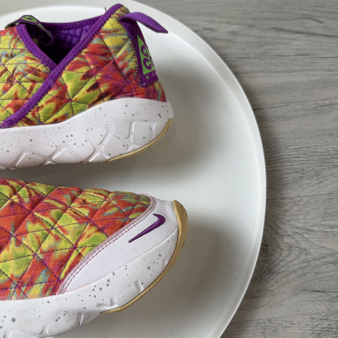 Nike ACG Thermal Clogs (Category: Sneakers) located in Manila. Submitted by wornagainstudios2 (Listing ID 1462640110, Image 3). Description: .