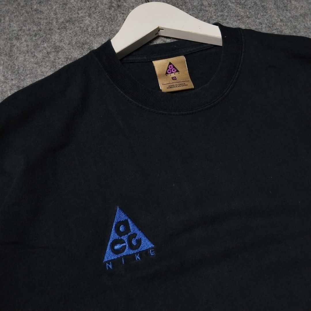 Nike ACG T-shirt (Category: Tshirts & Polo Shirts ) located in Bocaue. Submitted by just_thrift_in (Listing ID 1462675956, Image 3). Description: As New Condition – Washed and Ready to Wear 📏 Size & Fit Information Please refer to the measurements below to ensure the best fit. Width is measured pit to pit, while length is taken from the top of the shoulder down to the bottom of the garment. All measurements are in inches for easy comparison with