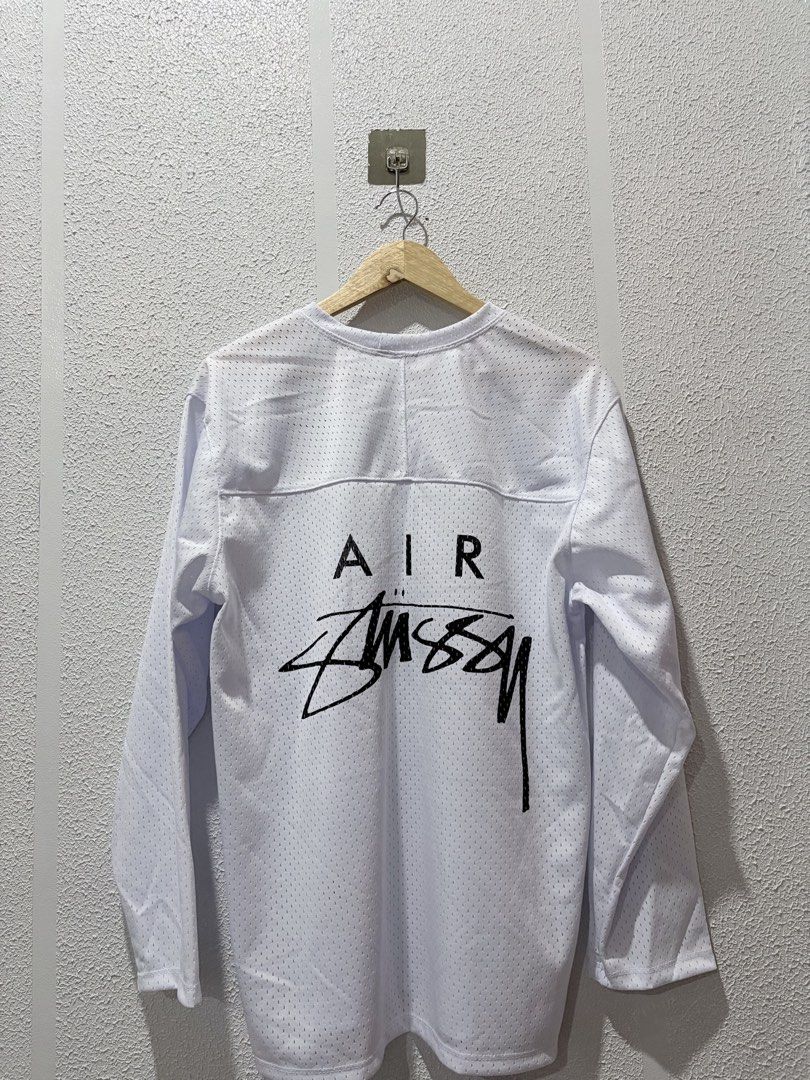 Nike air (Category: Tshirts & Polo Shirts ) located in Manila. Submitted by mgezVtg (Listing ID 1462579066, Image 3). Description: Dm for more deets.
