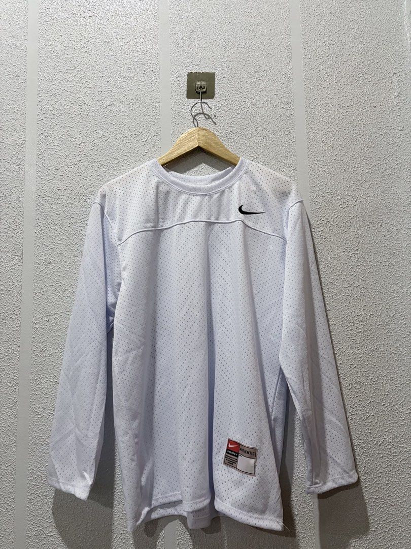 Nike air (Category: Tshirts & Polo Shirts ) located in Manila. Submitted by mgezVtg (Listing ID 1462579066, Image 1). Description: Dm for more deets.