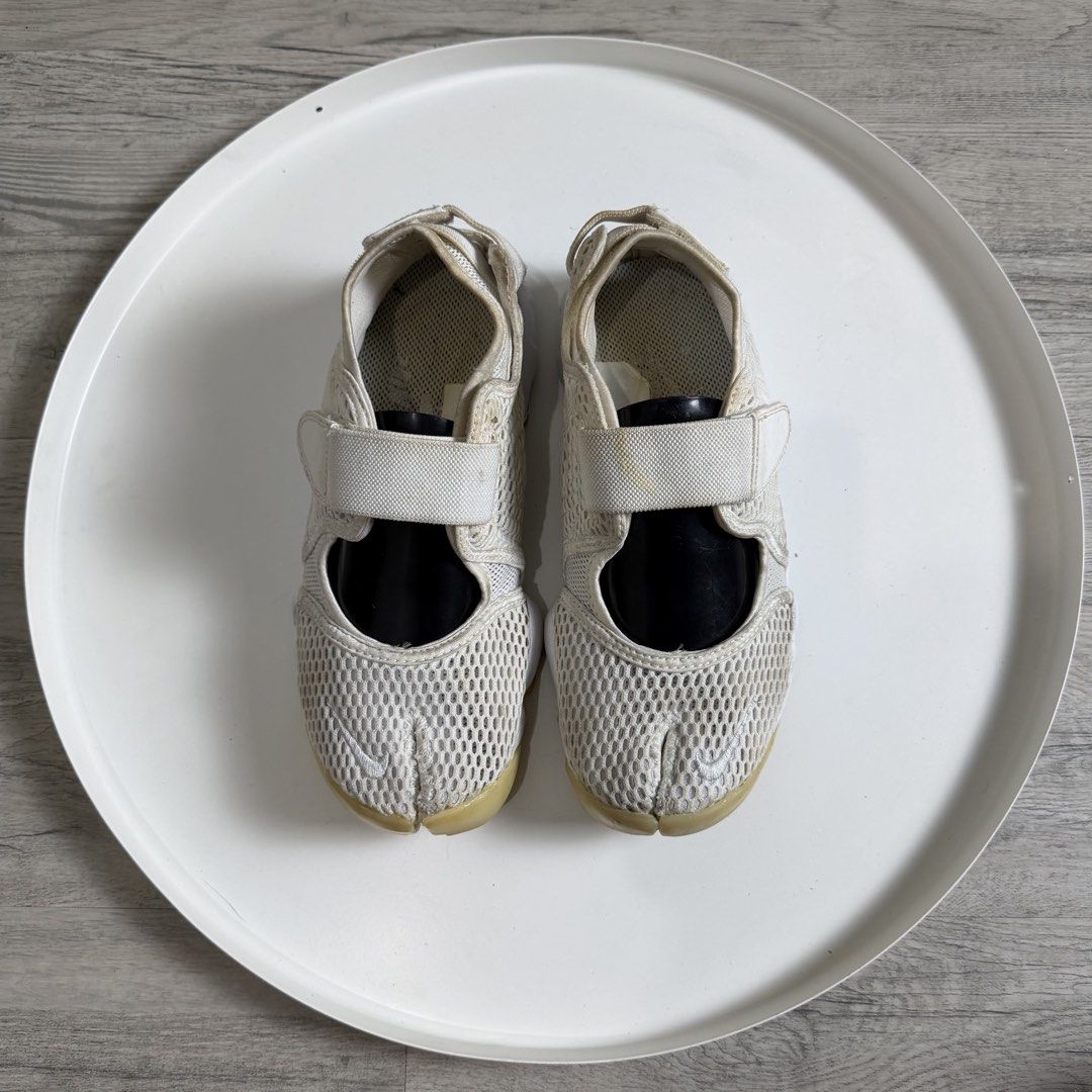 Nike Air Rift Tabi (Category: Sneakers) located in Manila. Submitted by wornagainstudios2 (Listing ID 1462632166, Image 1). Description: .