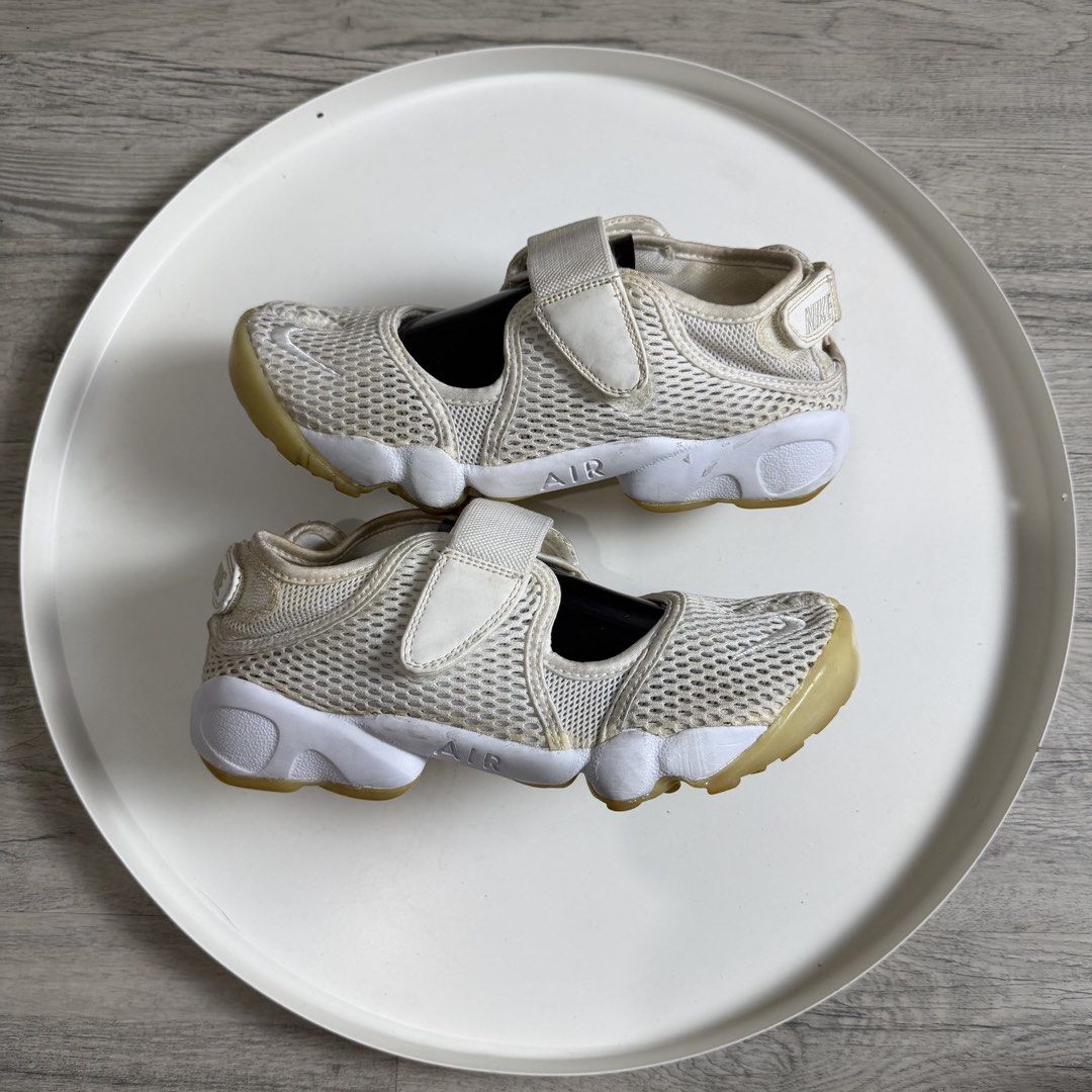 Nike Air Rift Tabi (Category: Sneakers) located in Manila. Submitted by wornagainstudios2 (Listing ID 1462632166, Image 2). Description: .