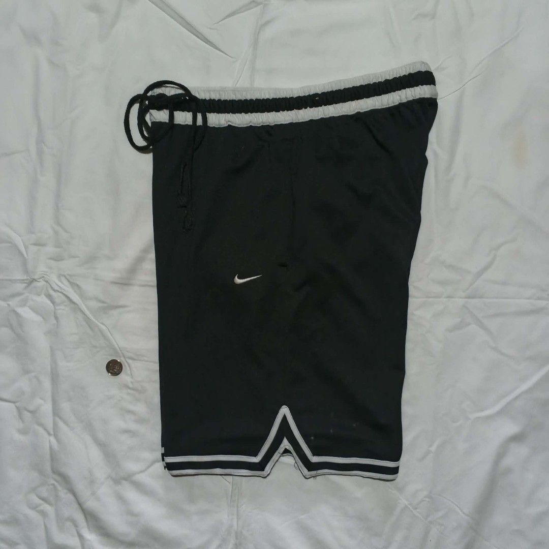 Nike Baller Shorts (Category: Shorts) located in Manila. Submitted by thriftinefolife (Listing ID 1462538148, Image 1). Description: XL On Tag Good Condition Issue: One Stain.