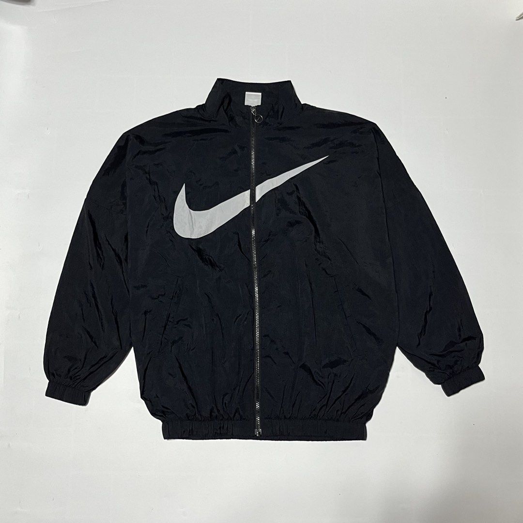Nike Big Swoosh Windrunner/Windbreaker Jacket (Category: Coats, Jackets and Outerwear) located in Bacoor. Submitted by ItsShoeGood (Listing ID 1462560818, Image 1). Description: Size XS on tag, Can fit upto LARGE 25 Width 26 Length Pristine Condition NO FLAWS.