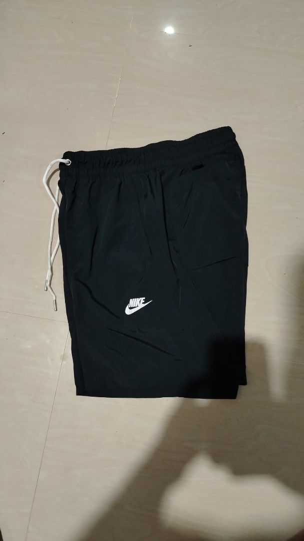Nike Black Athletic Shorts (Category: Shorts) located in Tagum. Submitted by kotasallys40096 (Listing ID 1462584656, Image 1). Description: - Black Nike shorts - Elastic waistband with drawstring - Two side pockets - Ideal for sports or casual wear - Made in Vietnam - Size S Dimension 📍 Waist 28-34 Length 17 Hem 11.