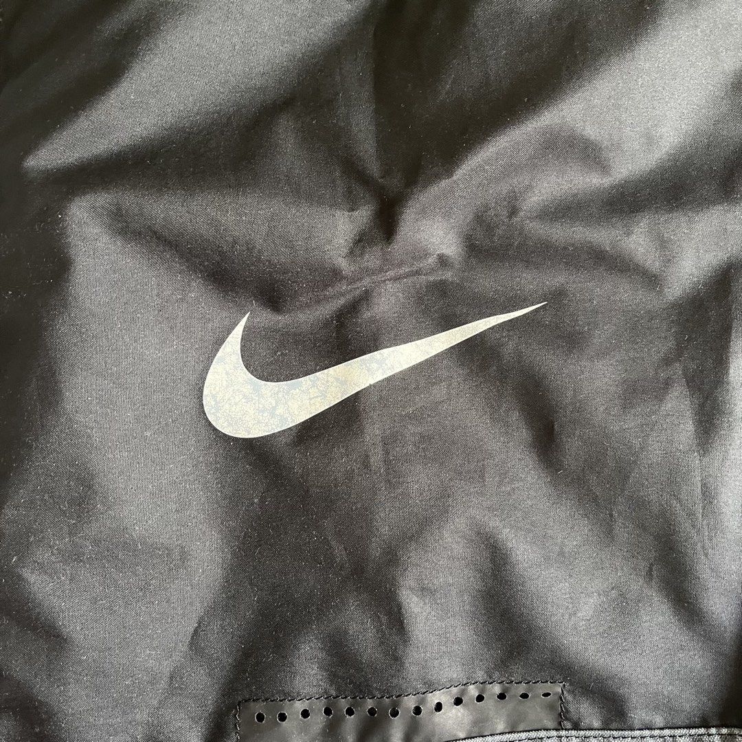Nike Black Drawstring Gym Bag (Category: Backpacks) located in Caloocan City. Submitted by daenty.mnl (Listing ID 1462532202, Image 2). Description: - Can ship via lalamove only - loc: taguig.
