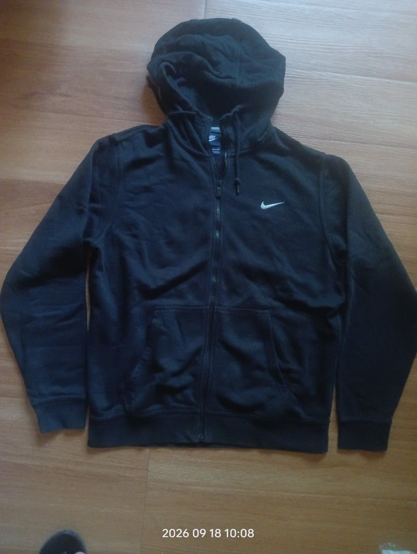 Nike Black Full Zip Hoodie Jacket (Category: Coats, Jackets and Outerwear) located in Calamba. Submitted by manueld16204 (Listing ID 1462456356, Image 1). Description: - Black Nike Full Zip Hoodie - Size XL - Full zip front with pockets - Made in Pakistan - Material: 80% Cotton, 20% Polyester - Ideal for casual wear or workouts.