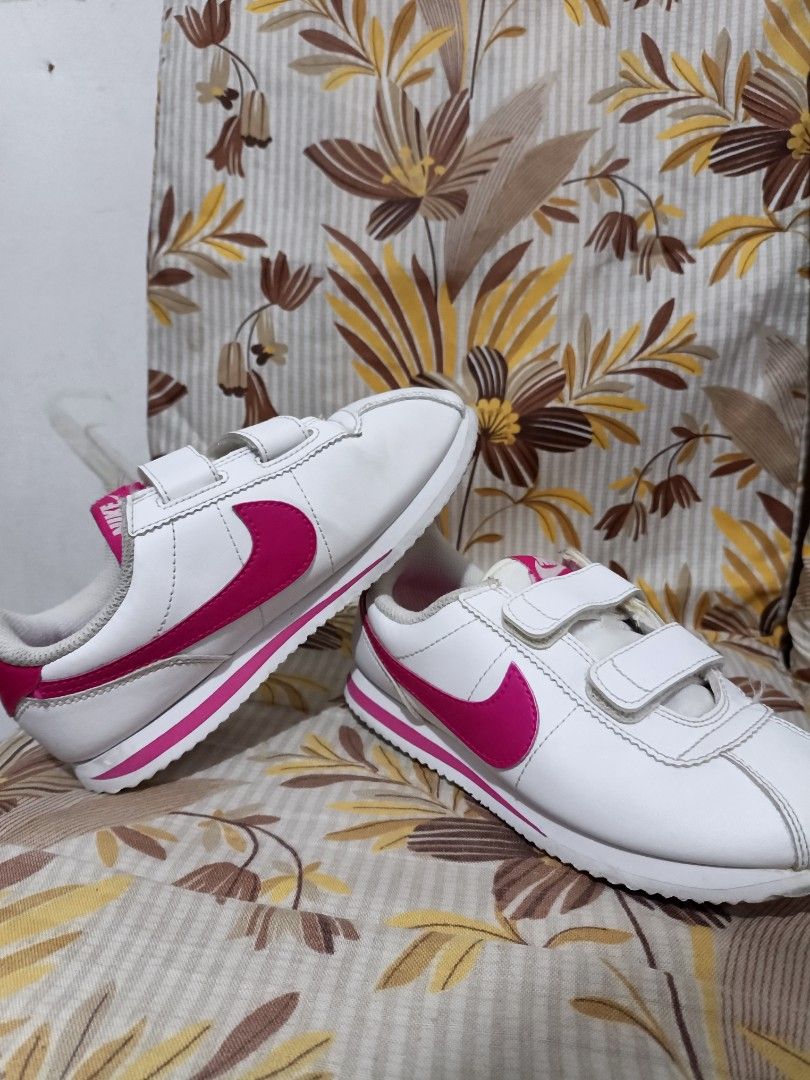 nike cortez original (Category: Babies & Kids Fashion) located in Antipolo. Submitted by angelmaqui02317 (Listing ID 1462661384, Image 1). Description: 1500 take all no issue rfs: decluttering napagliitan na..